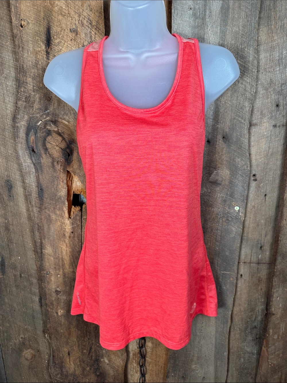 The North Face Women's Coral-Red Scoop Neck Tank